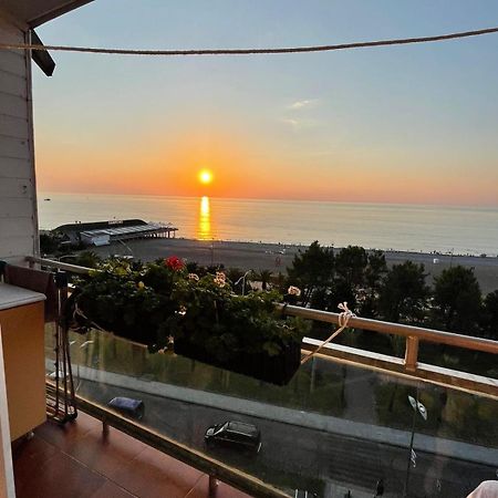 Apartment Irma Rustaveli 57 Batumi Zewnętrze zdjęcie