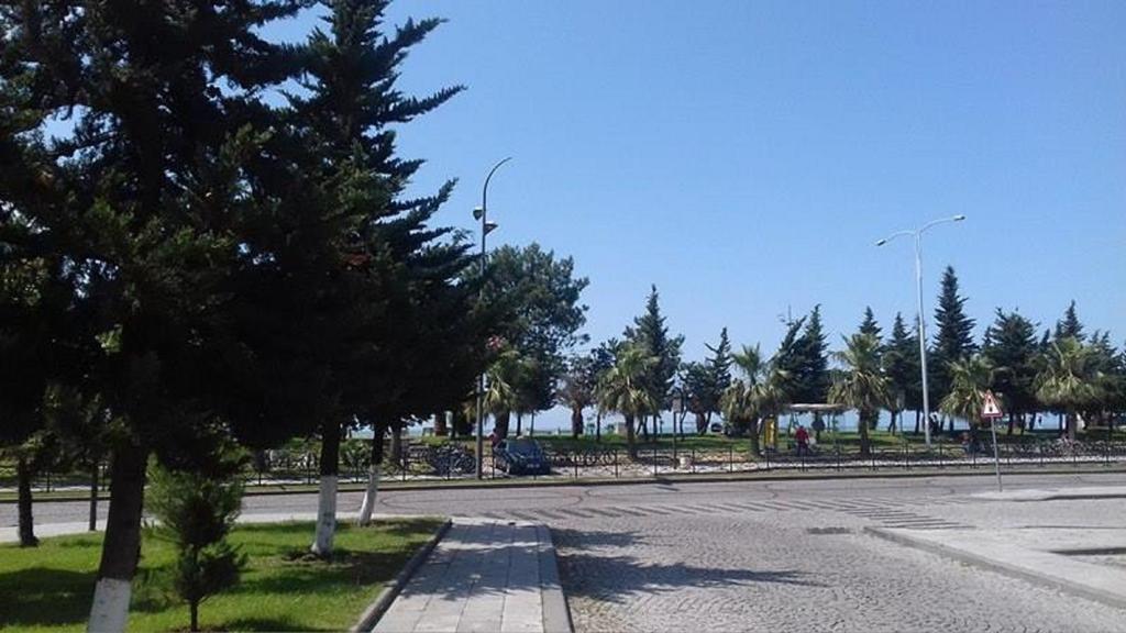 Apartment Irma Rustaveli 57 Batumi Zewnętrze zdjęcie