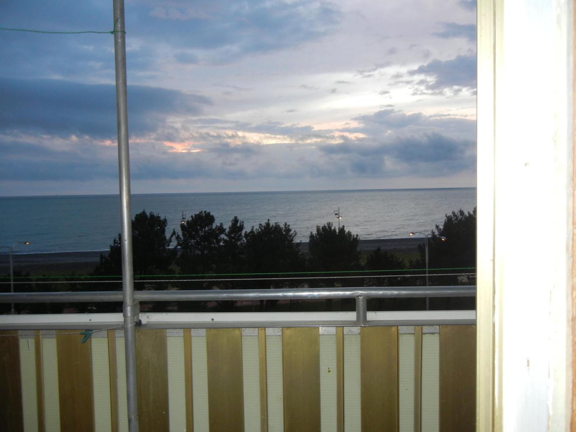 Apartment Irma Rustaveli 57 Batumi Zewnętrze zdjęcie