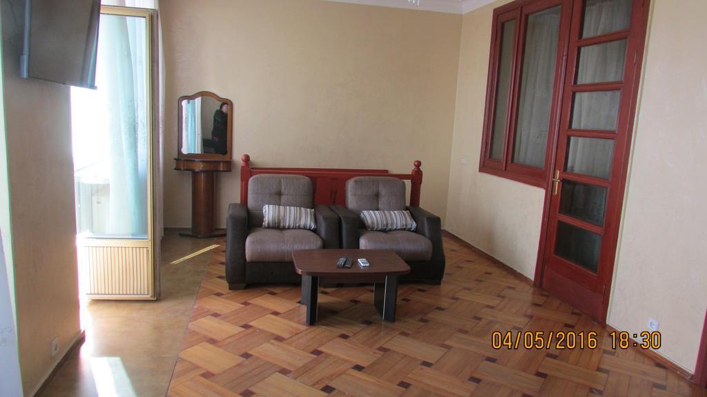 Apartment Irma Rustaveli 57 Batumi Zewnętrze zdjęcie